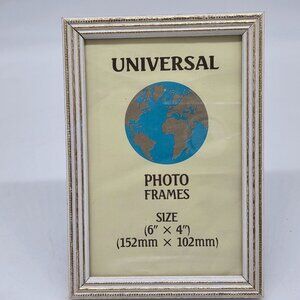 Vintage 6x4 White & Gold Wooden Picture Frame Universal Globe